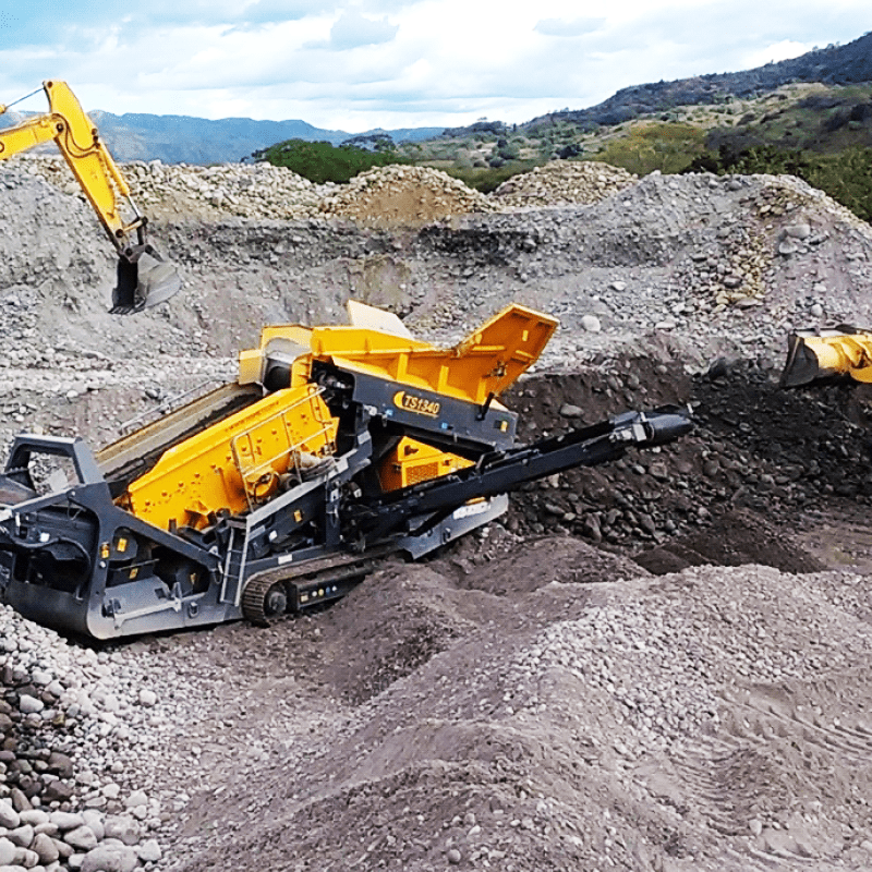 EXCAVACIONES-Y-MOVIMIENTO-DE-TIERRAS-min