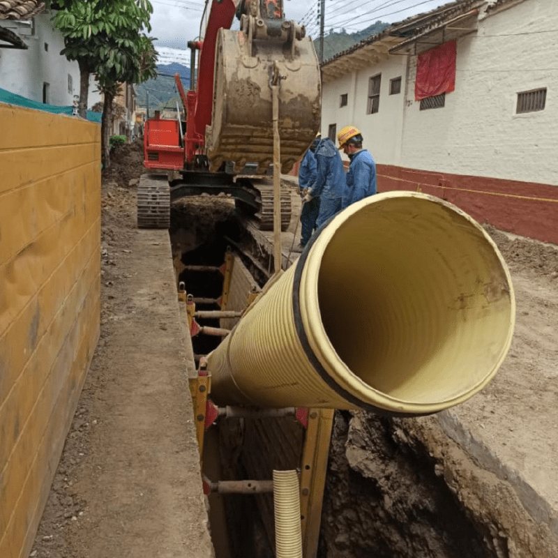 construccion-y-mantenimiento-de-vias-min